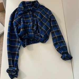 Blue plaid crop shirt